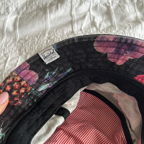Hershel floral bucket hat - Picture 2 of 2